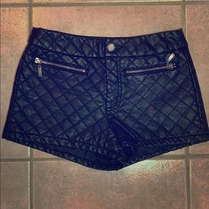 🖤Forever 21 Black Quilted Polyurethane Shorts🖤